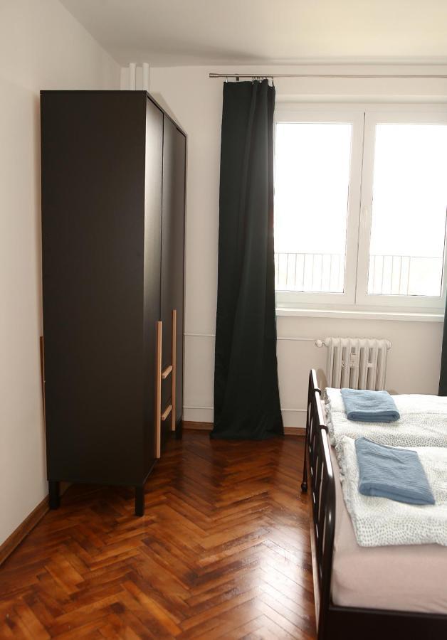 New Colorful Apartment With Big Balcony Bratislava Exterior photo